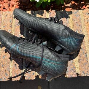 Nike soccer shoes Men’s 9 1/2